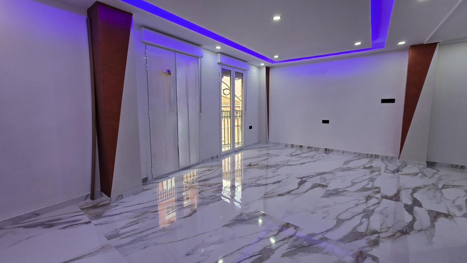 Piso de 2 habitaciones en Elche / Elx en venta - 160.000 € (Ref: 9465673)