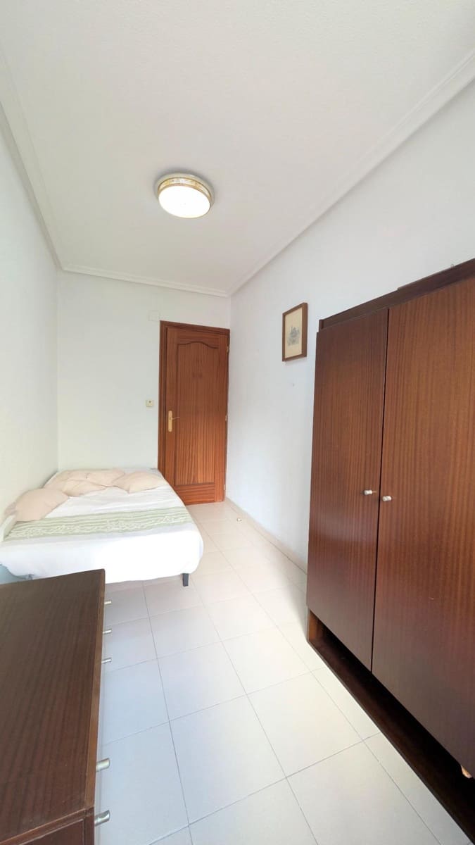 Piso de 2 habitaciones en Elche / Elx en venta - 115.000 € (Ref: 9465674)