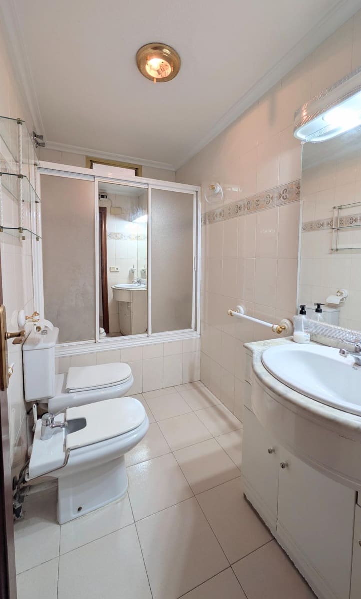 Piso de 2 habitaciones en Elche / Elx en venta - 115.000 € (Ref: 9465674)