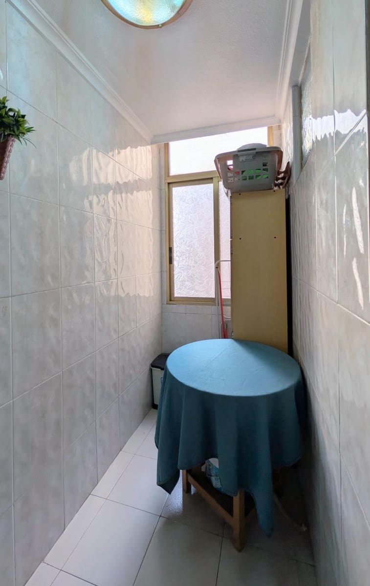 Piso de 2 habitaciones en Elche / Elx en venta - 115.000 € (Ref: 9465674)