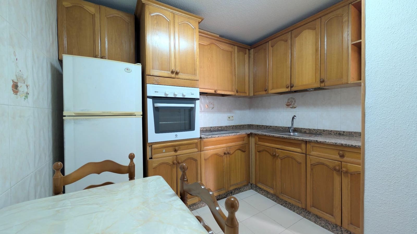 Piso de 2 habitaciones en Elche / Elx en venta - 115.000 € (Ref: 9465674)