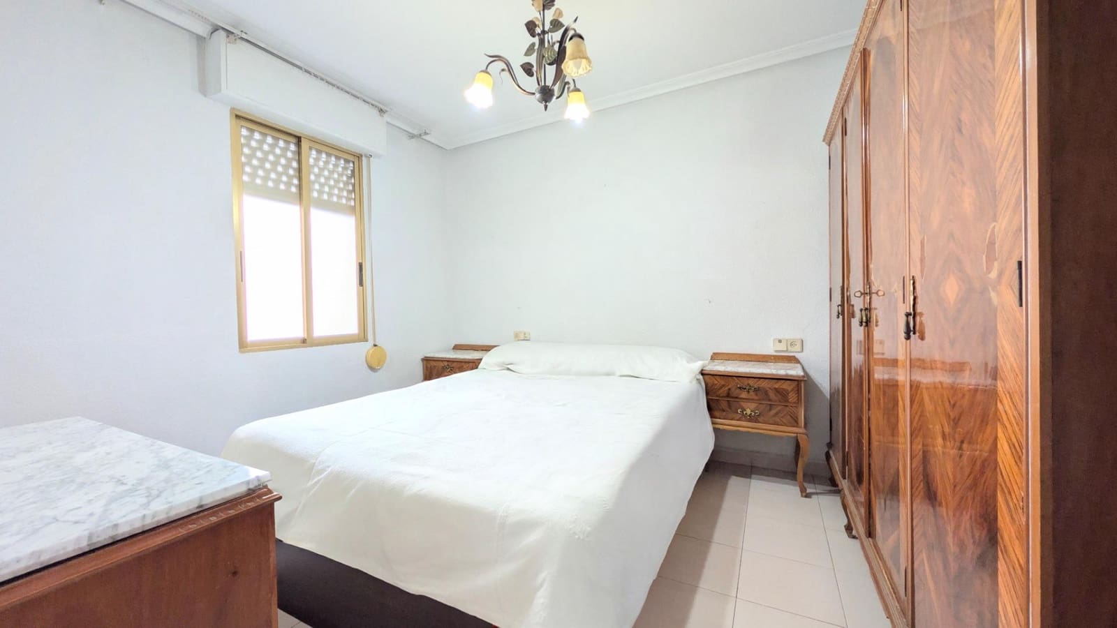 Piso de 2 habitaciones en Elche / Elx en venta - 115.000 € (Ref: 9465674)