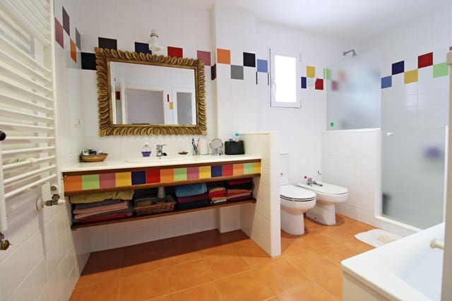 4 Zimmer Bungalow zu verkaufen in Elche / Elx mit Pool Garage - 413.000 € (Ref: 9470585)