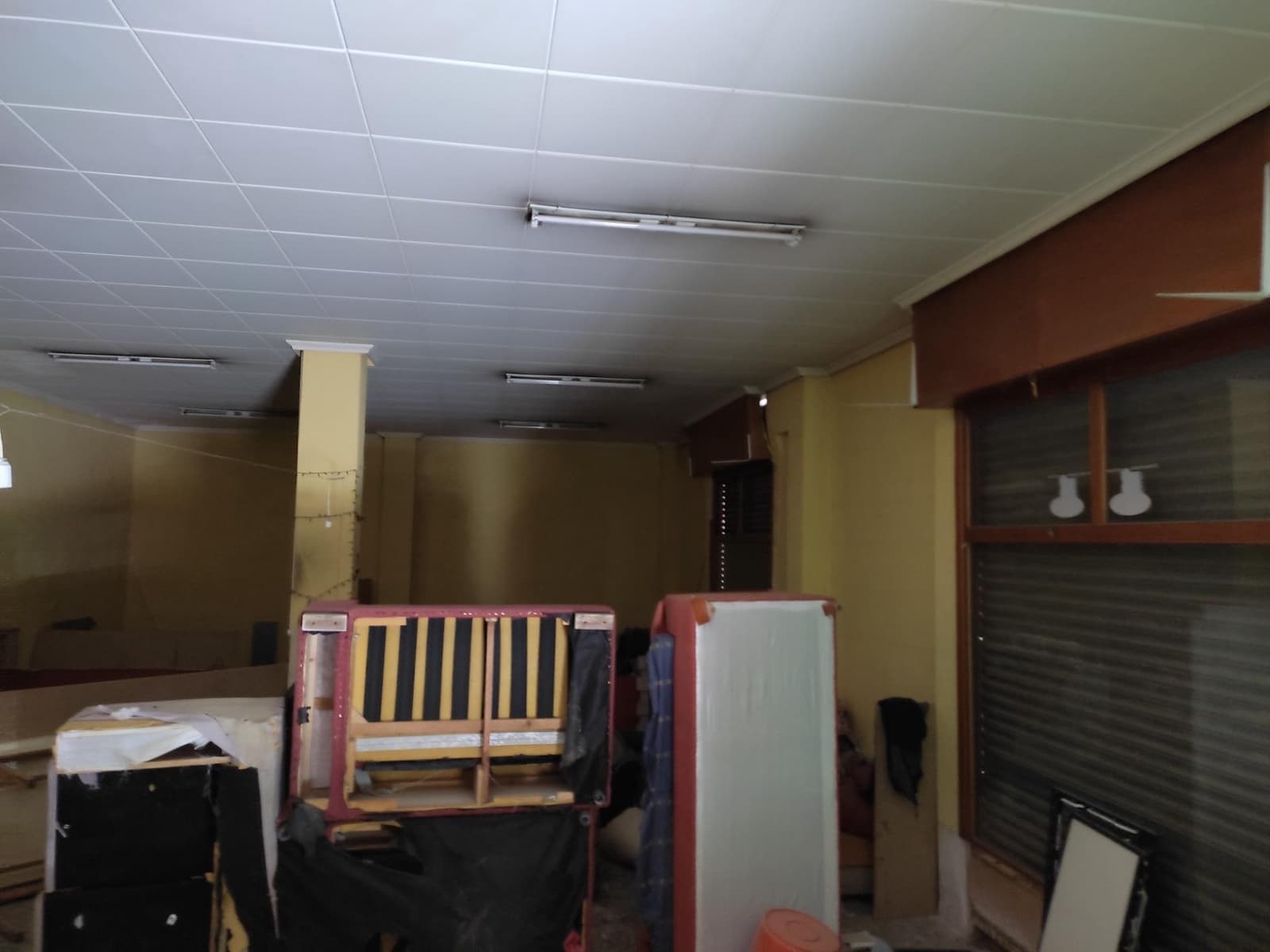 Commercial for sale in Elda - € 79,000 (Ref: 9482124)