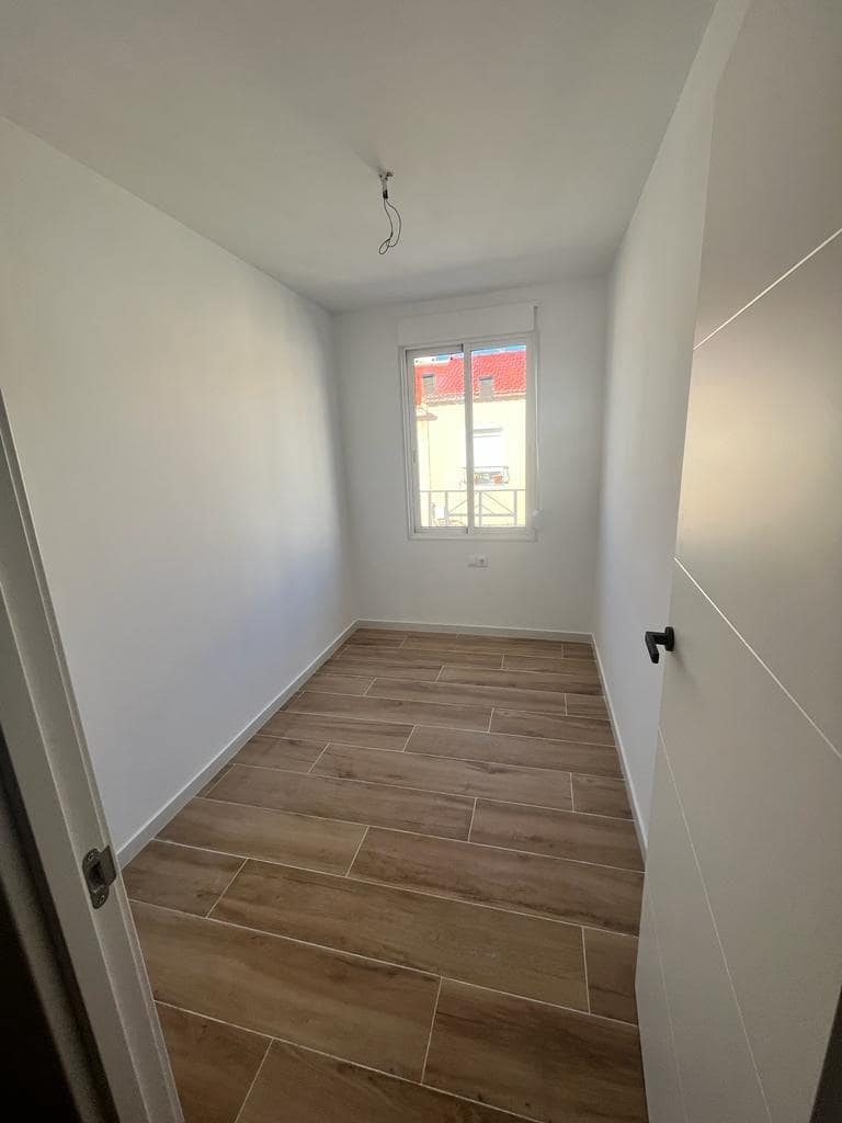 2 bedroom Flat for sale in Elche / Elx - € 104,995 (Ref: 9491618)