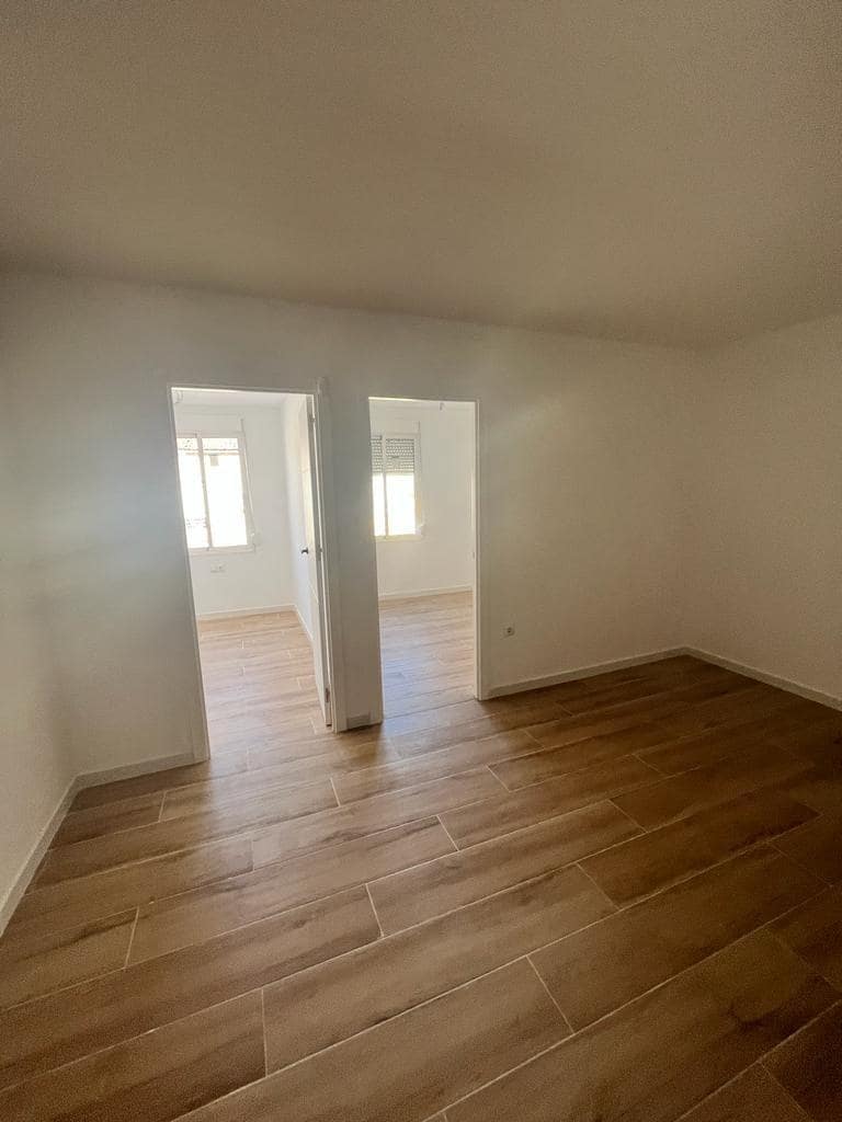 2 bedroom Flat for sale in Elche / Elx - € 104,995 (Ref: 9491618)