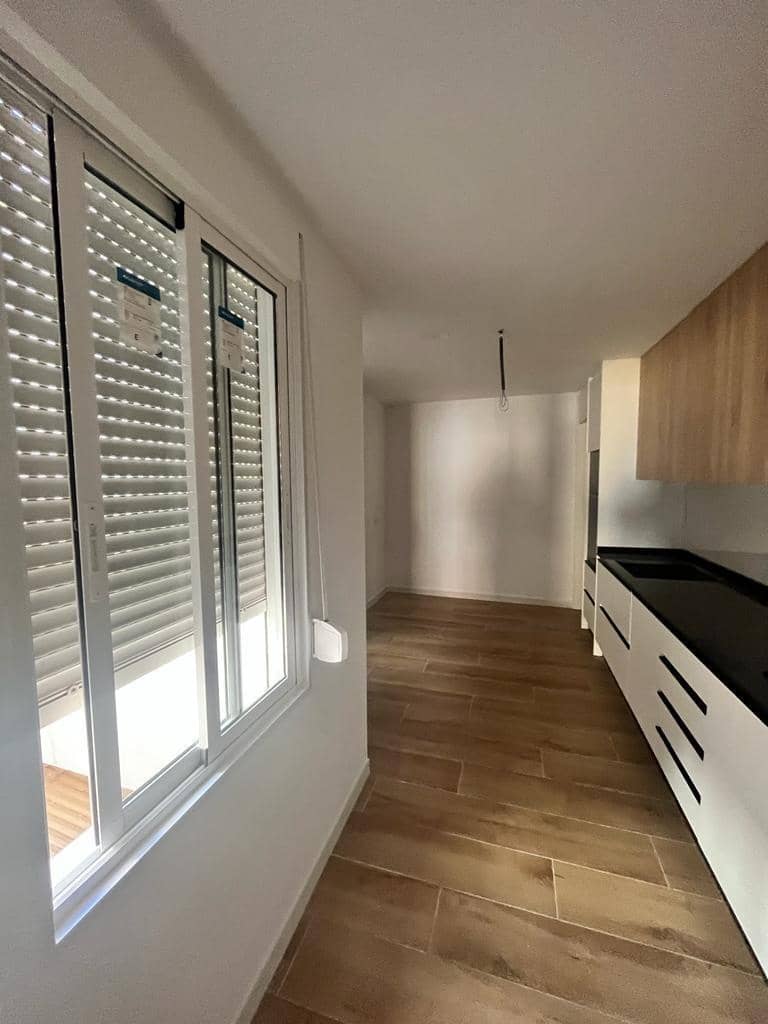 2 bedroom Flat for sale in Elche / Elx - € 104,995 (Ref: 9491618)