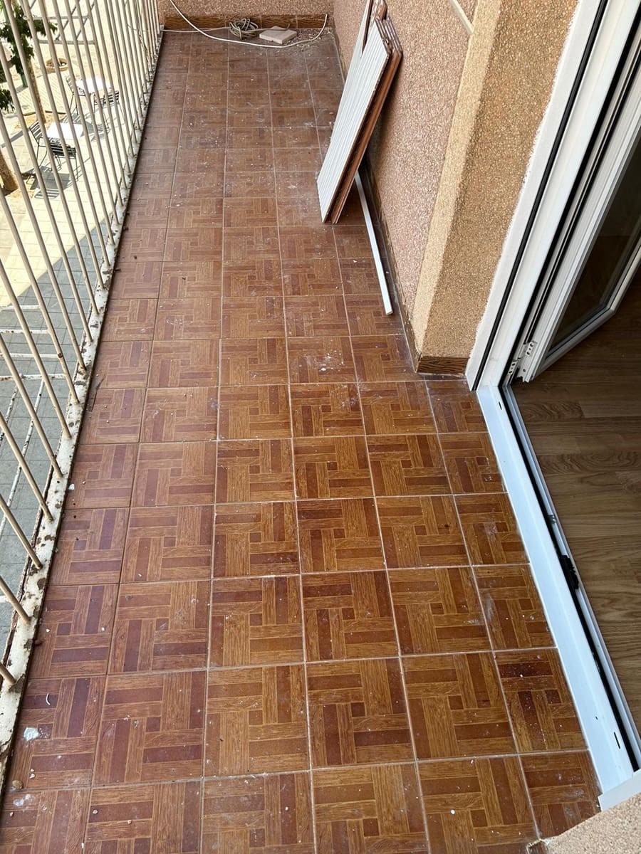 3 bedroom Flat for sale in Elche / Elx - € 120,000 (Ref: 9496367)