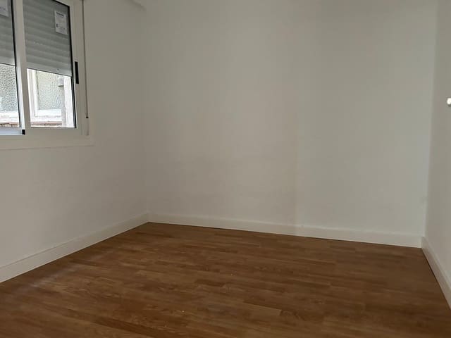 3 makuuhuone Asunto myytävänä paikassa Elche / Elx - 120 000 € (Ref: 9496367)