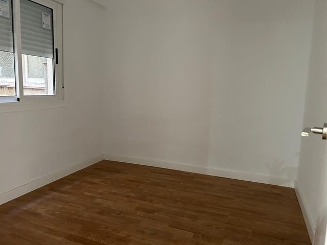 3 makuuhuone Asunto myytävänä paikassa Elche / Elx - 120 000 € (Ref: 9496367)