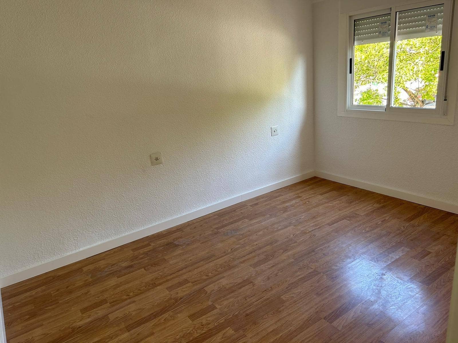 3 bedroom Flat for sale in Elche / Elx - € 120,000 (Ref: 9496367)