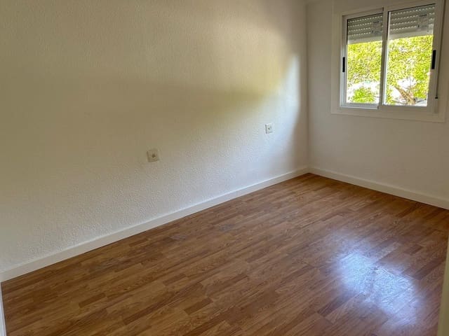 3 makuuhuone Asunto myytävänä paikassa Elche / Elx - 120 000 € (Ref: 9496367)