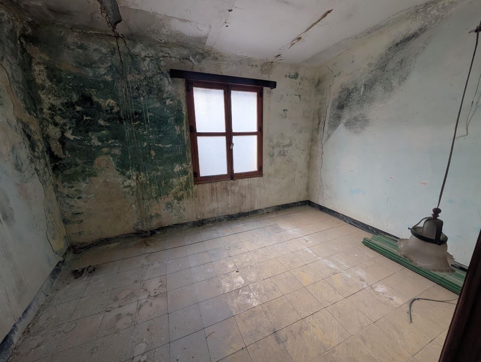 4 soveværelse Byhus til salg i Biar - € 35.000 (Ref: 9496368)