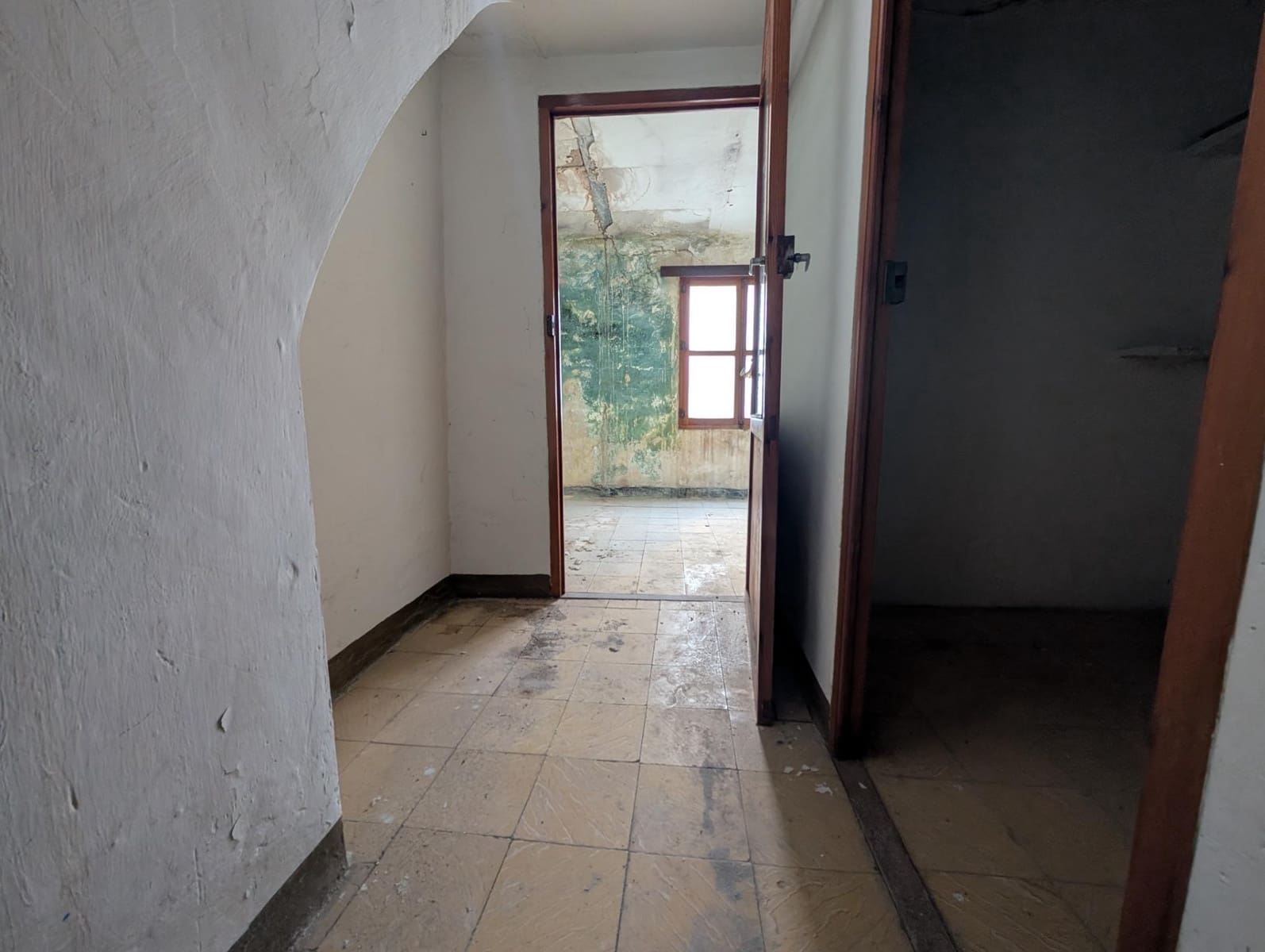 4 soveværelse Byhus til salg i Biar - € 35.000 (Ref: 9496368)