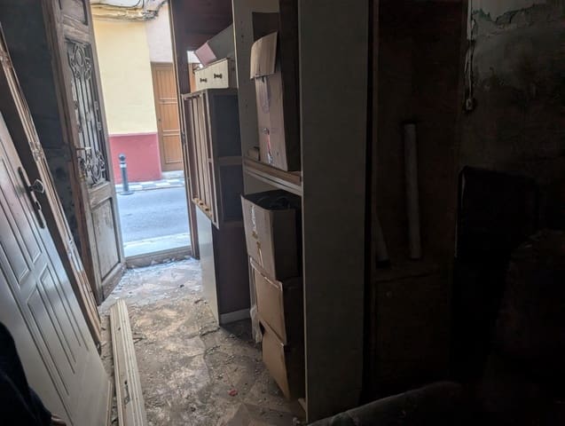 4 soveværelse Byhus til salg i Biar - € 35.000 (Ref: 9496368)