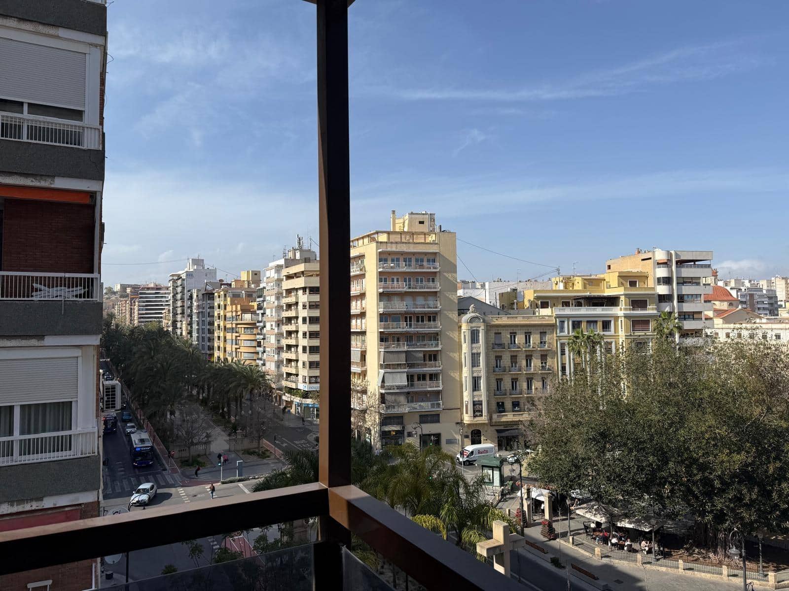 5 bedroom Flat for sale in Alicante / Alacant city - € 585,000 (Ref: 9502588)