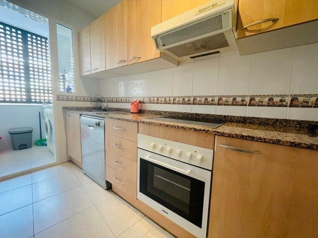 2 makuuhuone Asunto myytävänä paikassa Monforte del Cid mukana uima-altaan 
autotalli - 210 000 € (Ref: 9527854)