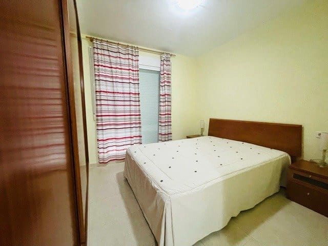 2 makuuhuone Asunto myytävänä paikassa Monforte del Cid mukana uima-altaan 
autotalli - 210 000 € (Ref: 9527854)