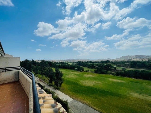 2 makuuhuone Asunto myytävänä paikassa Monforte del Cid mukana uima-altaan 
autotalli - 210 000 € (Ref: 9527854)