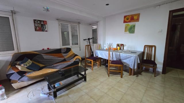 Piso de 3 habitaciones en Elche / Elx en venta - 116.000 € (Ref: 9536813)