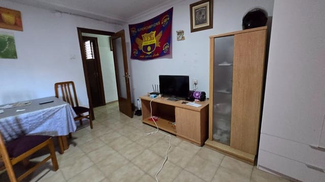 Piso de 3 habitaciones en Elche / Elx en venta - 116.000 € (Ref: 9536813)