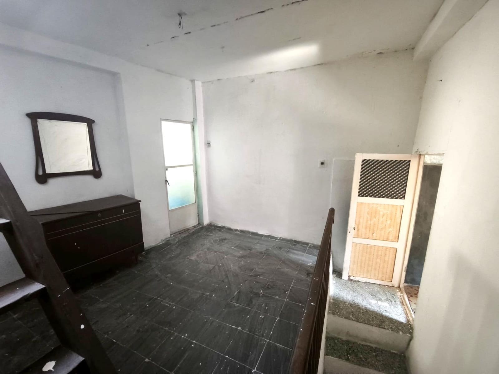 4 slaapkamer Huis te koop in Xativa - € 80.000 (Ref: 10055435)