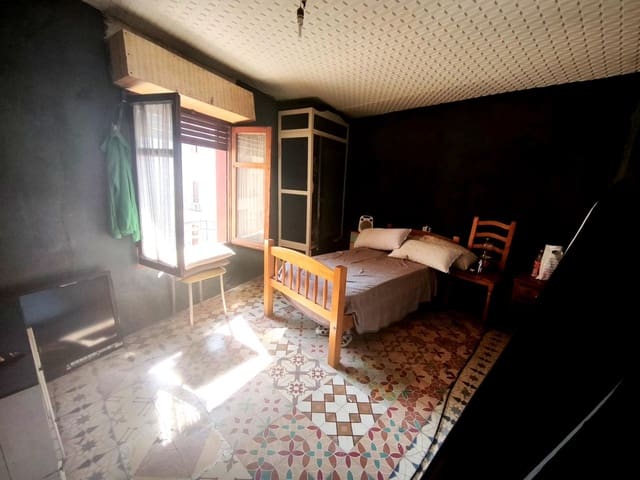 4 slaapkamer Huis te koop in Xàtiva - € 80.000 (Ref: 10055435)