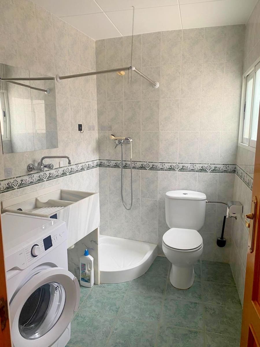 Penthouse de 4 chambres à louer à Moixent - 500 € (Ref: 10089588)