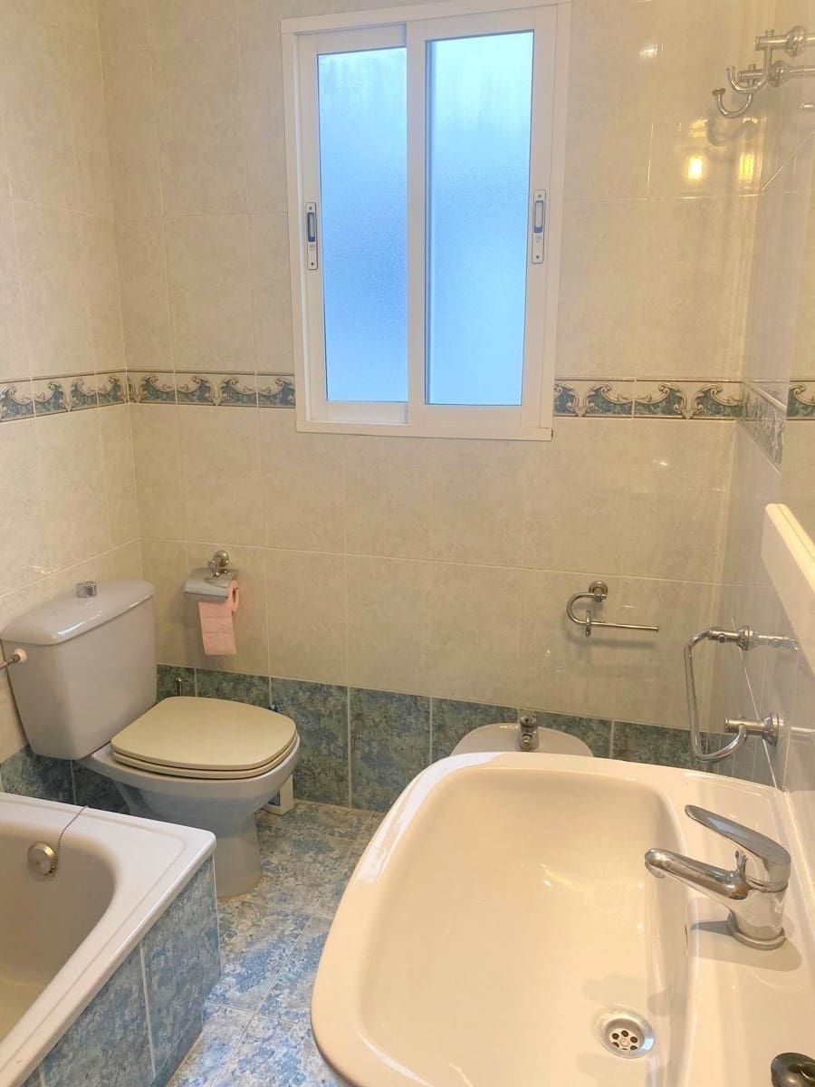 Penthouse de 4 chambres à louer à Moixent - 500 € (Ref: 10089588)