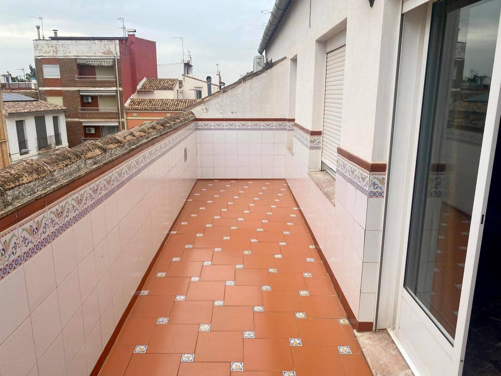 Penthouse de 4 chambres à louer à Moixent - 500 € (Ref: 10089588)