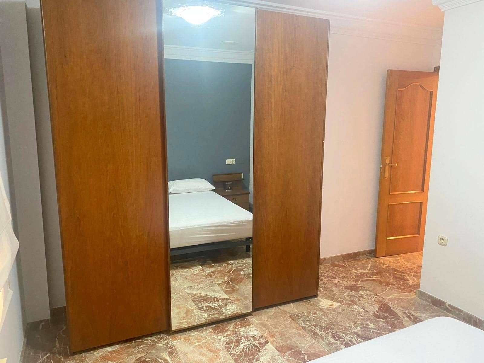 Penthouse de 4 chambres à louer à Moixent - 500 € (Ref: 10089588)
