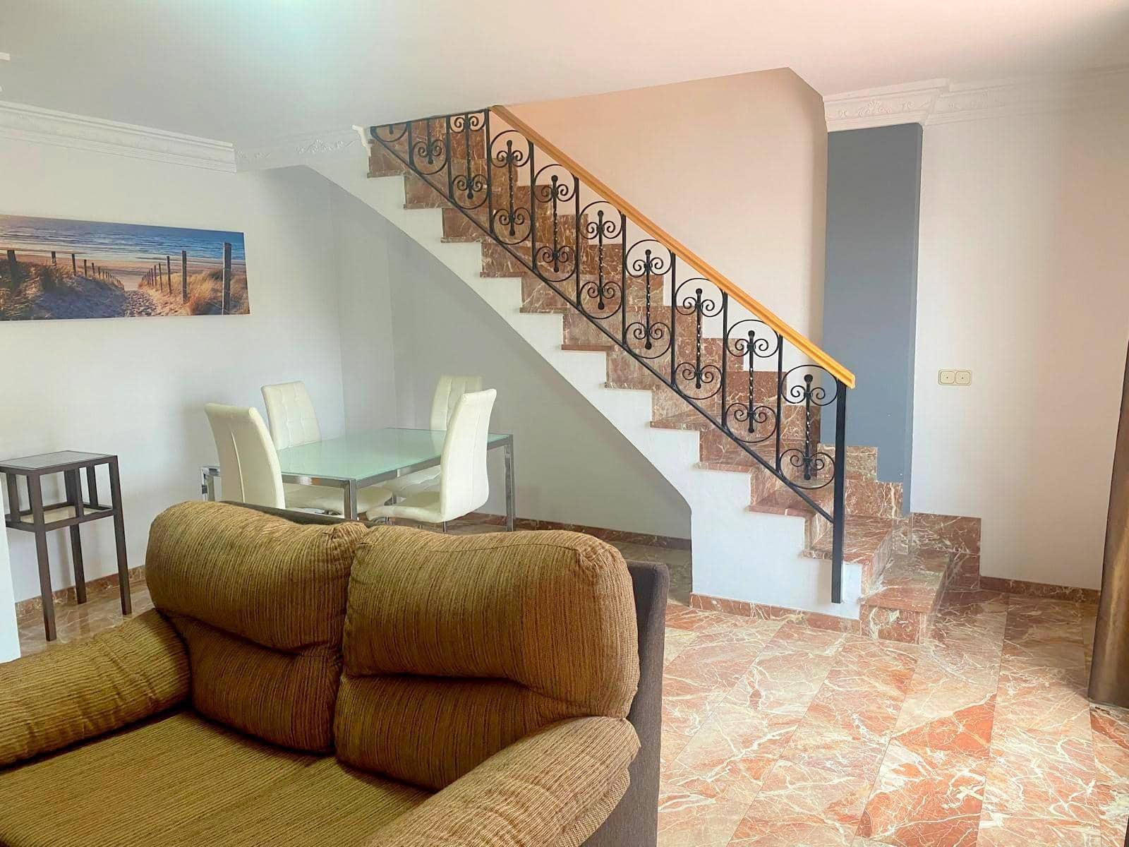 Penthouse de 4 chambres à louer à Moixent - 500 € (Ref: 10089588)
