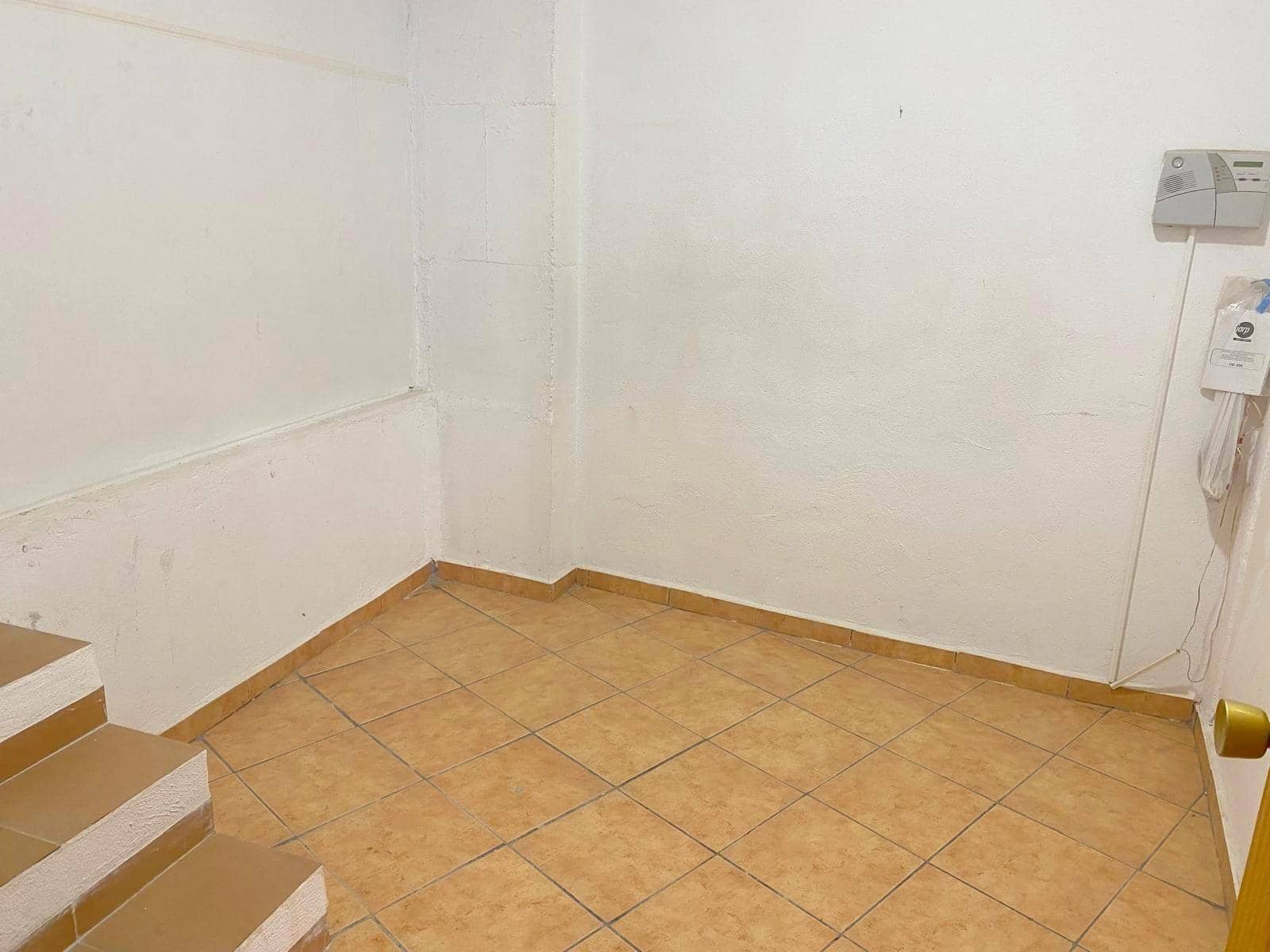 Commerciale da affittare in Moixent - 350 € (Rif: 1965641)