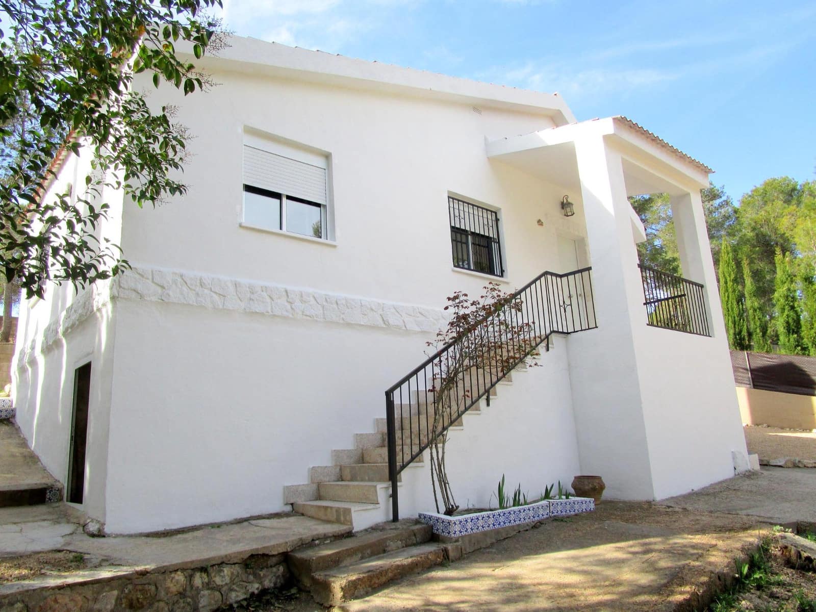 Chalet de 2 habitaciones en Moixent en venta con garaje - 100.000 € (Ref: 3139086)