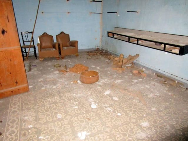 4 soverom Hus til salgs i Moixent - € 54 000 (Ref: 3298124)