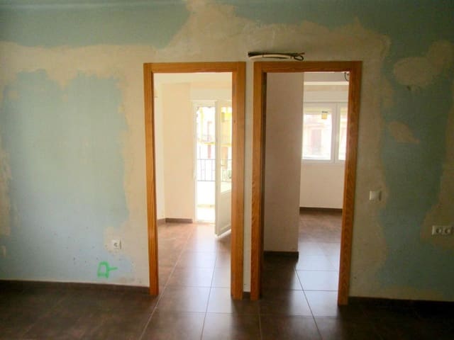 3 slaapkamer Flat te koop in La Font de la Figuera - € 60.000 (Ref: 3368300)