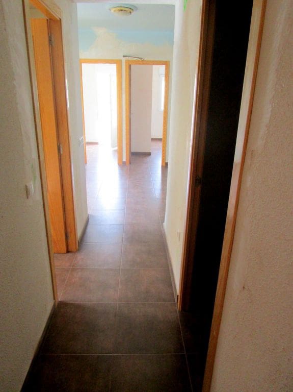 3 slaapkamer Flat te koop in La Font de la Figuera - € 60.000 (Ref: 3368300)