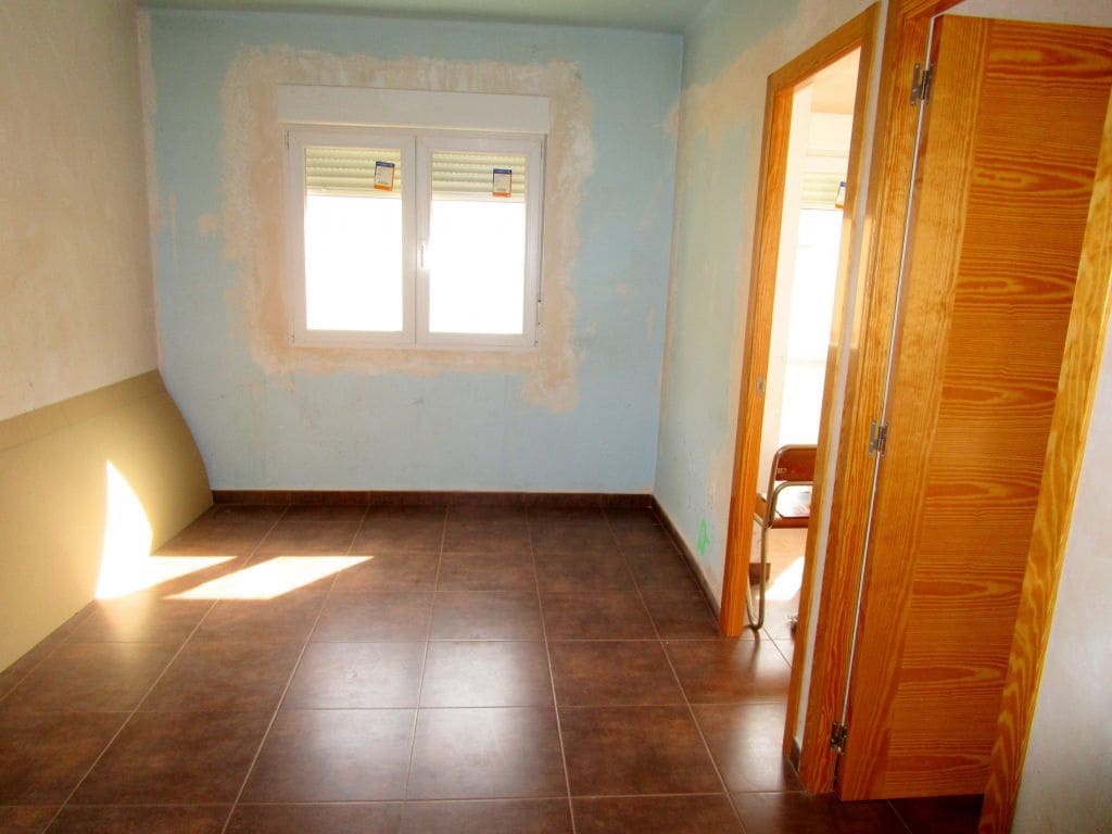 3 slaapkamer Flat te koop in La Font de la Figuera - € 60.000 (Ref: 3368300)