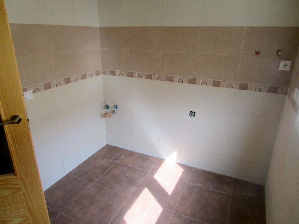 3 slaapkamer Flat te koop in La Font de la Figuera - € 60.000 (Ref: 3368300)