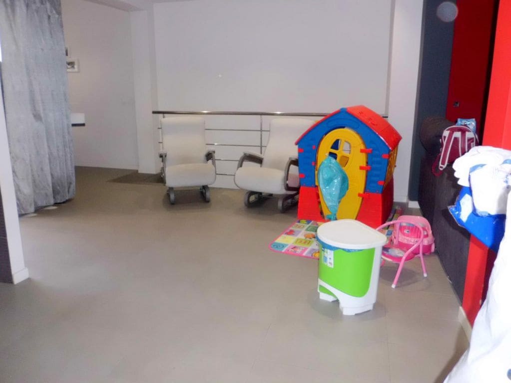 4 soveværelse Rækkehus til salg i L'Alcudia de Crespins - € 220.000 (Ref: 3521594)