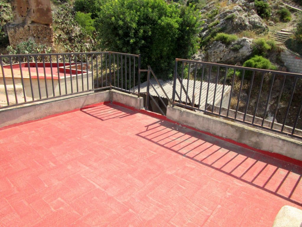 6 soveværelse Byhus til salg i Moixent - € 75.000 (Ref: 3562821)