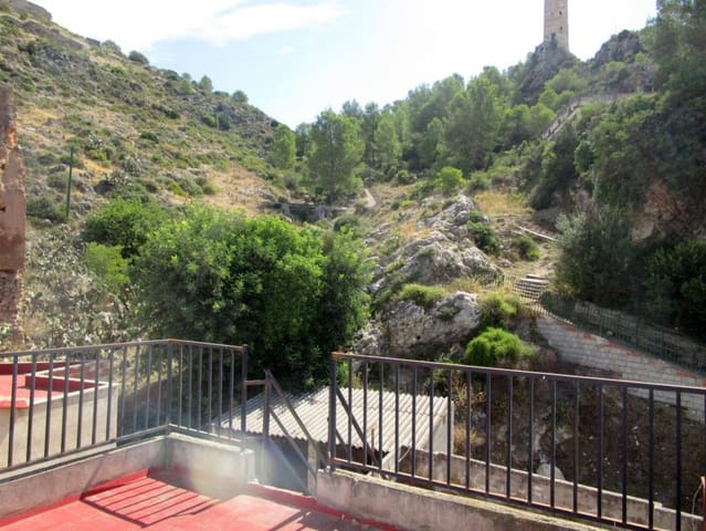 6 bedroom Townhouse for sale in Moixent - € 75,000 (Ref: 3562821)