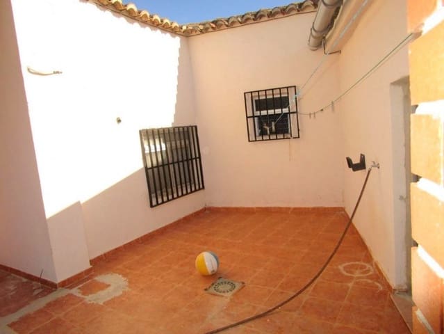 2 quarto Moradia para venda em Montesa com piscina - 95 000 € (Ref: 3588752)