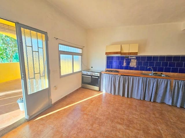 2 soveværelse Villa til salg i Montesa med swimmingpool - € 95.000 (Ref: 3588752)