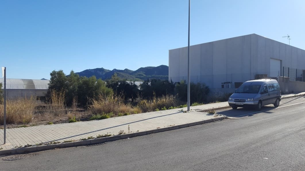 Grunde uden byggetilladelser til salg i Moixent - € 50.000 (Ref: 3662362)