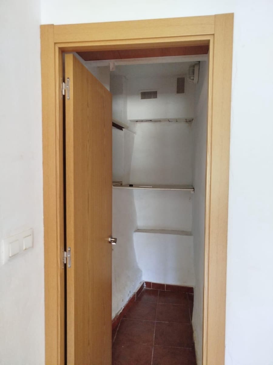 3 Zimmer Villa zu vermieten in Xativa mit Pool - 630 € (Ref: 4377339)