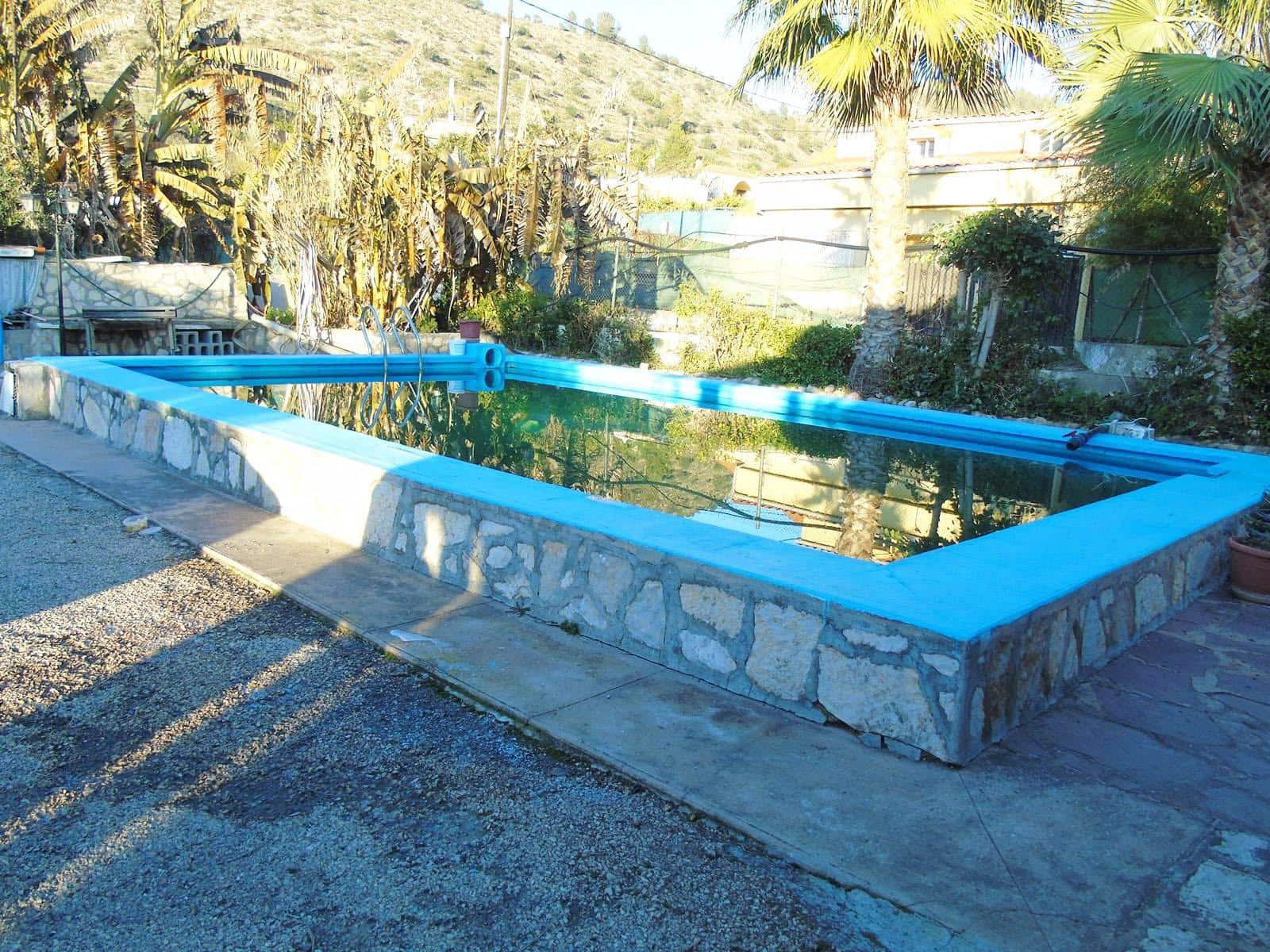 3 Zimmer Villa zu vermieten in Xativa mit Pool - 630 € (Ref: 4377339)