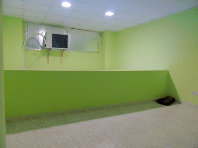 Erhverv til leje i Xàtiva - € 300 (Ref: 4921987)