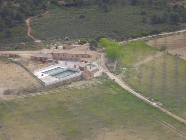 6 bedroom Finca/Country House for sale in Moixent with pool - € 700,000 (Ref: 5169177)