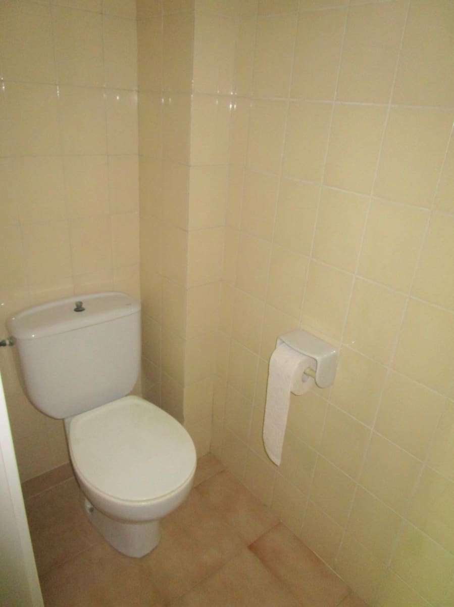 Commercial for rent in Moixent - € 300 (Ref: 6181794)